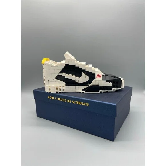 Completed Nike Zoom Kobe 5 Protro ‘Alternate Bruce Lee’ Kick Brick Set - Picture 1 of 4